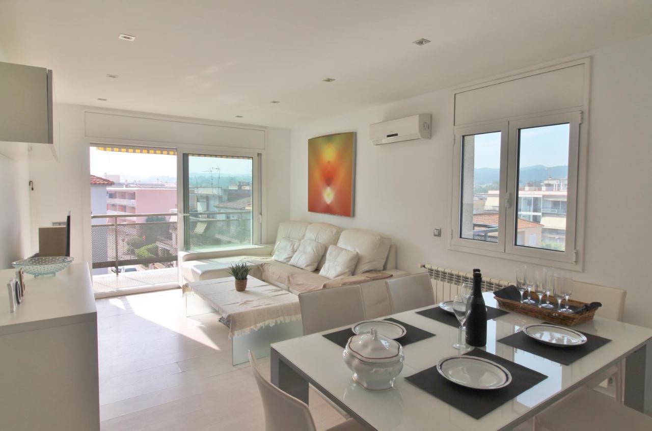 Apartamento esquinero en Palamós Exterior foto
